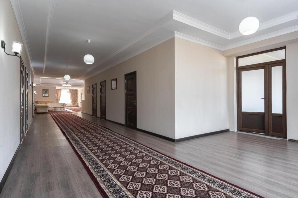 Muras Hotel Каракол Экстерьер фото