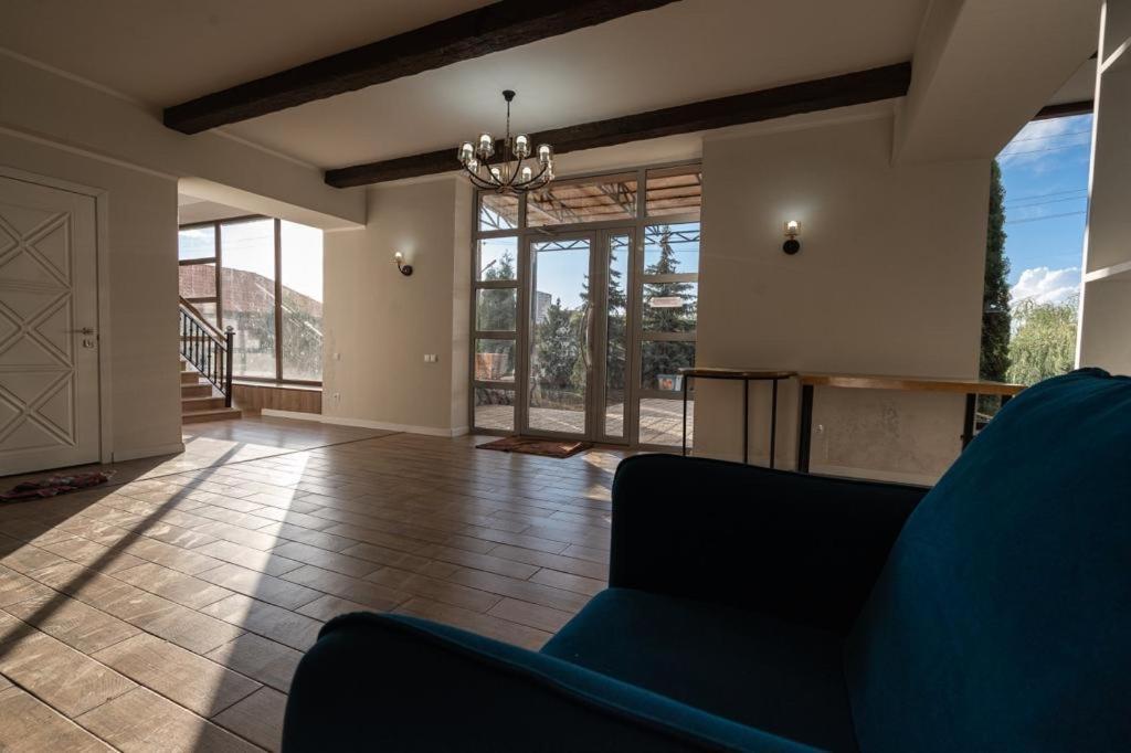 Muras Hotel Каракол Экстерьер фото
